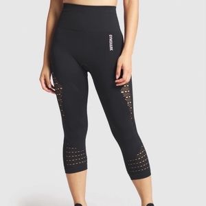 Gymshark Black Energy Seamless Cropped legging small Euc